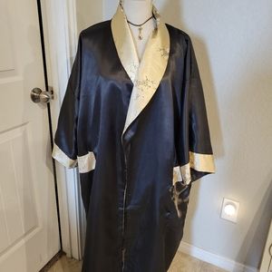 Vintage 60s Robe/Rose Asian Gold Black Jacquard Satin Bell Sleeve Wrap Embroider